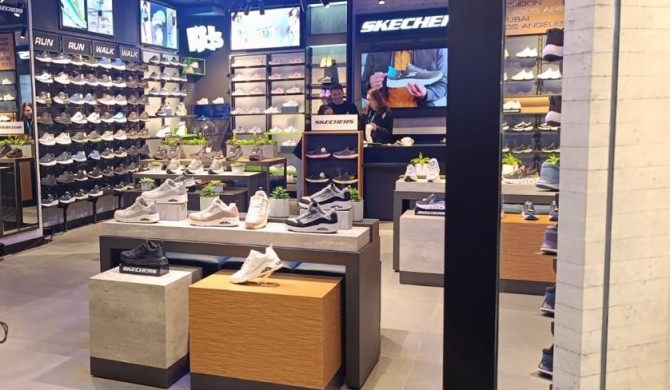 Skechers-Unicenter-4-25